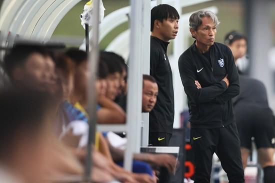 在本轮意甲联赛，米兰客场2-2战平副班长萨勒尼塔纳。